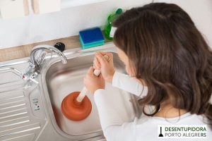 clogged-drain-kitchen-sink